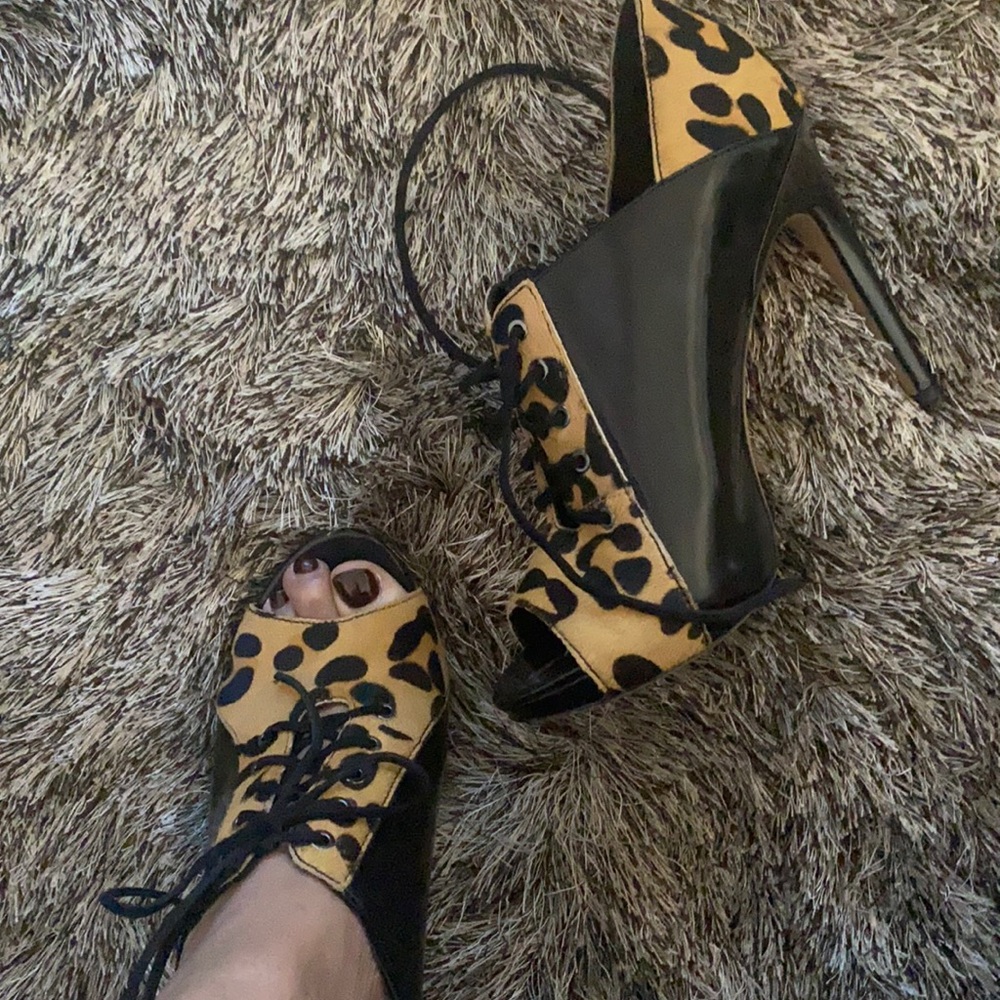 Leopard Open Toe Booty Heels - Picture 4 of 11